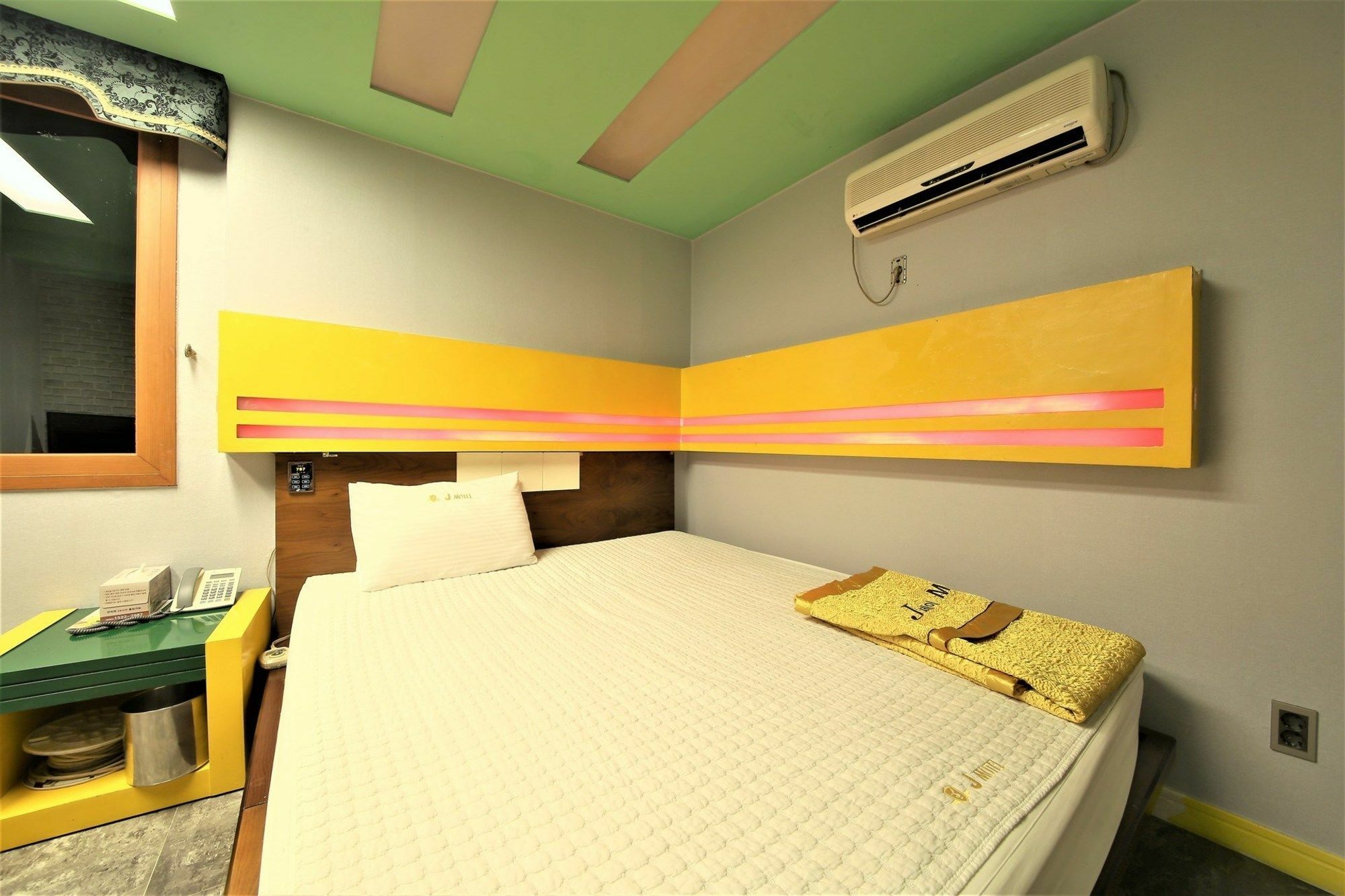 Sasang J Motel Luaran gambar