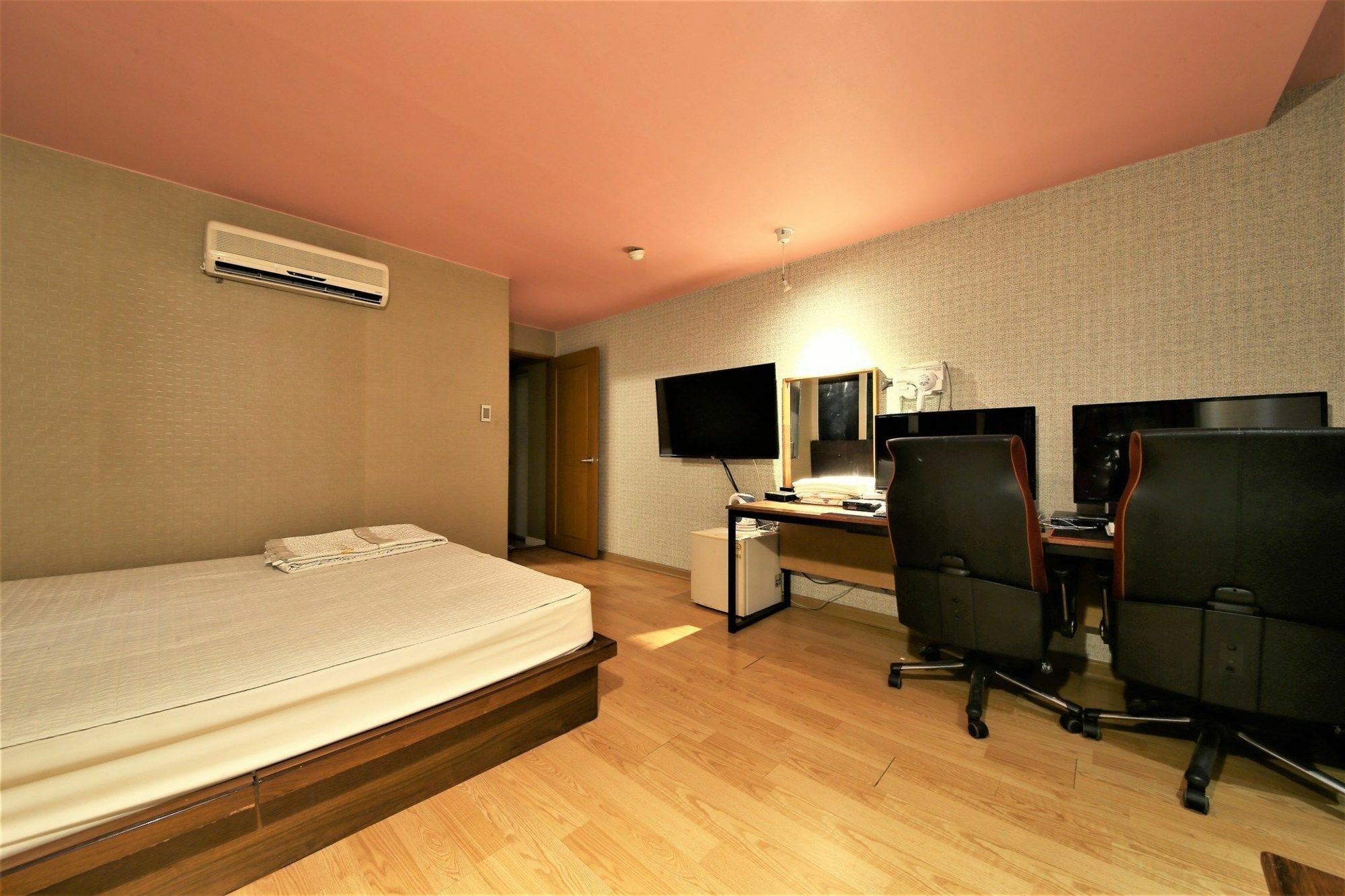 Sasang J Motel Luaran gambar